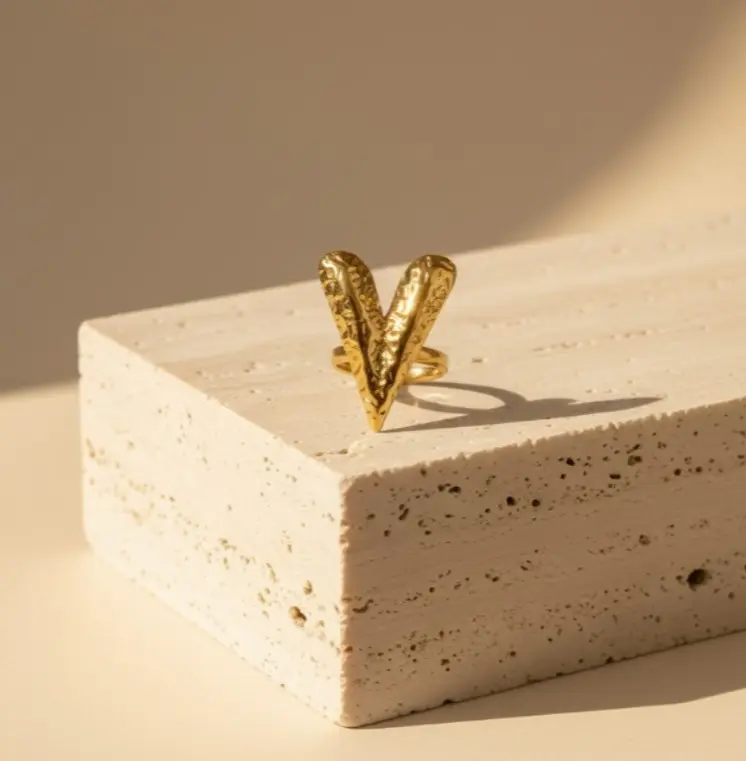 [Ring R-298] Heart Petals