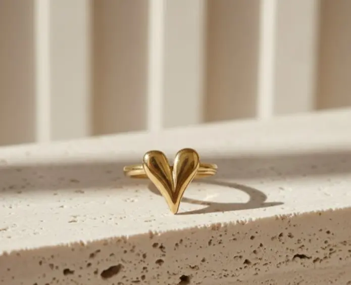 V-Heart Ring